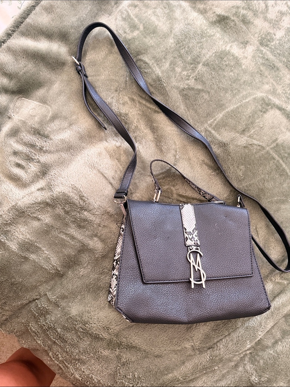 STEVE MADEEN Women's Black Crossbody Bag with Snake-Print Trim